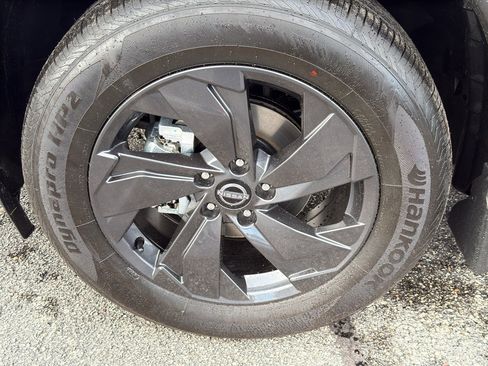 New 2026 Nissan Rogue SV AWD/4WD image 8