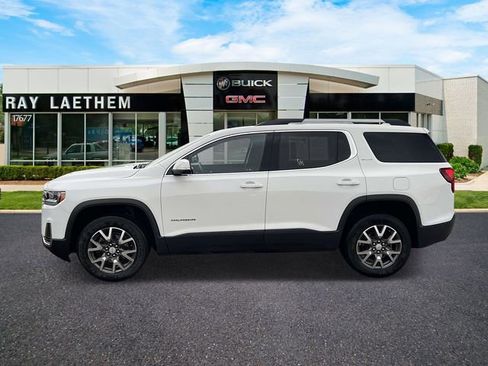 Certified 2023 GMC Acadia SLE w/ Driver Convenience Package image 2