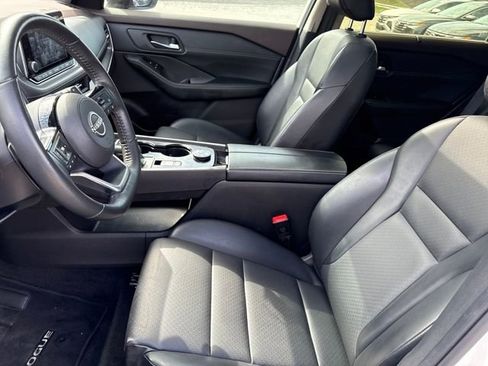 Certified 2023 Nissan Rogue SV w/ SV Premium B Package image 9