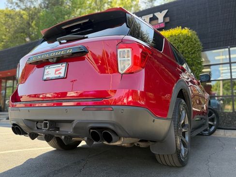 Used 2020 Ford Explorer Platinum w/ Premium Technology Package image 13