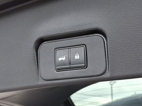 Certified 2023 Nissan Rogue SL image 30