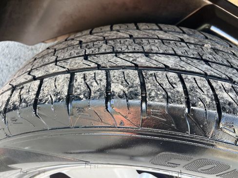 Used 2013 RAM 1500 Express image 32