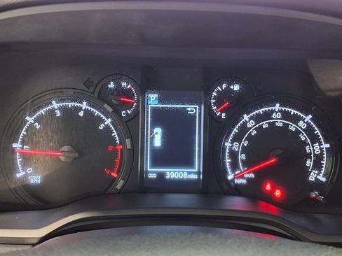 Used 2023 Toyota 4Runner SR5 Premium w/ Moonroof Package RWD image 12