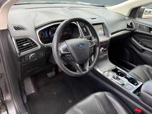 Used 2019 Ford Edge Titanium w/ Equipment Group 301A FWD image 4