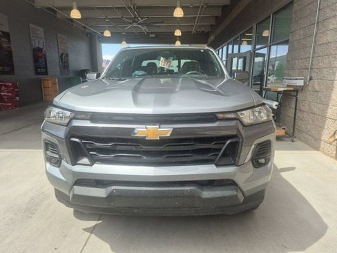 Used 2024 Chevrolet Colorado LT w/ LT Convenience Package II RWD image 2