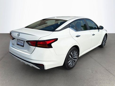 Used 2025 Nissan Altima 2.5 SV FWD image 4