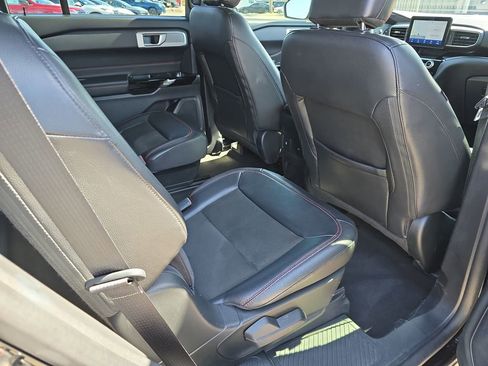 Used 2022 Ford Explorer ST-Line w/ Class IV Trailer Tow Package image 14