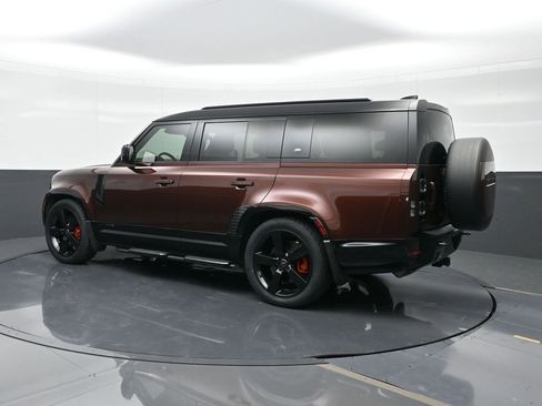 Used 2023 Land Rover Defender 130 X image 3