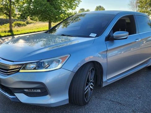 Used 2016 Honda Accord Sport image 2