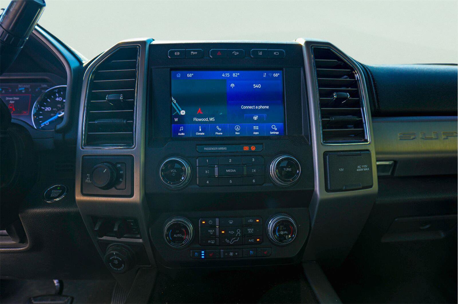 Used 2021 Ford F250 Platinum w/ FX4 Off-Road Package AWD/4WD image 28