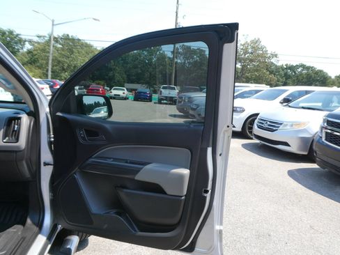 Used 2018 Chevrolet Colorado W/T RWD image 21