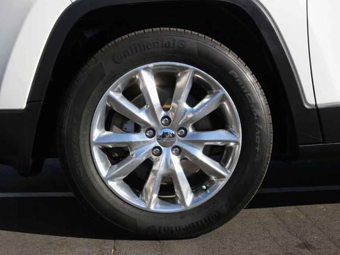 Used 2015 Jeep Cherokee Limited image 33