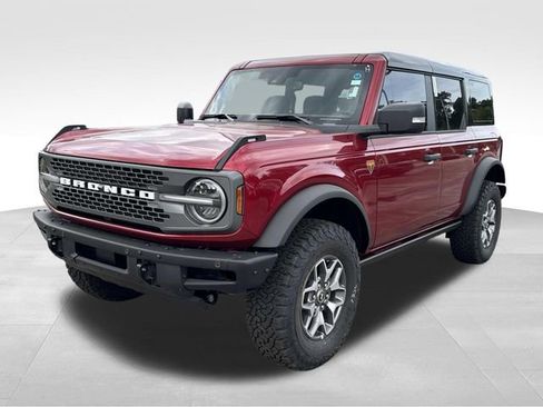 New 2025 Ford Bronco Badlands image 4