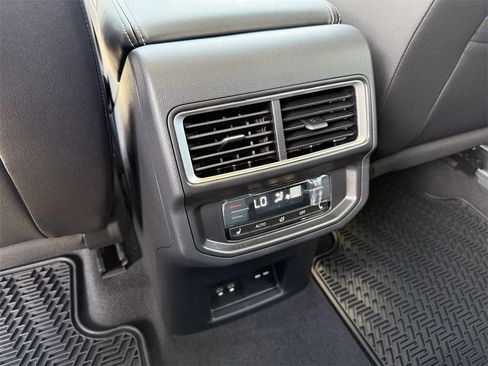 New 2026 Volkswagen Atlas SEL Premium R-Line image 25