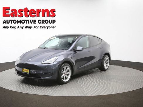 Used 2022 Tesla Model Y Long Range image 53