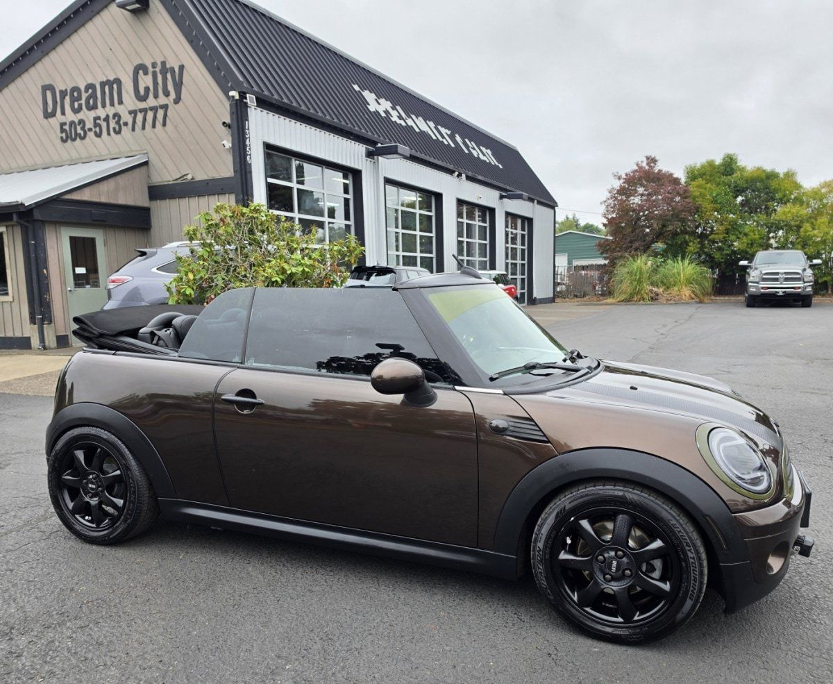 Used 2010 MINI Cooper Convertible FWD image 4