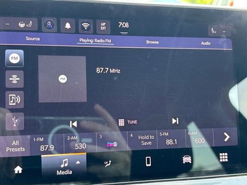 Used 2022 Jeep Compass Limited image 12