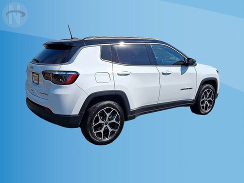 Used 2025 Jeep Compass Limited AWD/4WD image 8