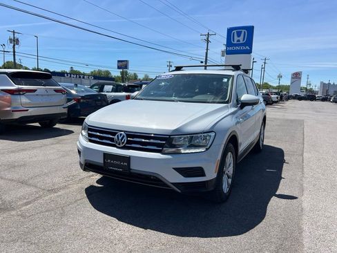 Used 2018 Volkswagen Tiguan SE w/ Panoramic Sunroof Package AWD/4WD image 1