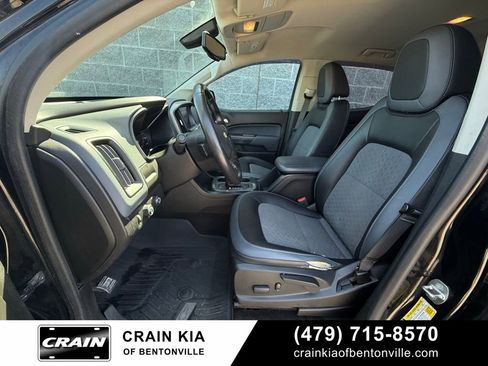 Used 2017 Chevrolet Colorado Z71 w/ Z71 Midnight Edition image 21