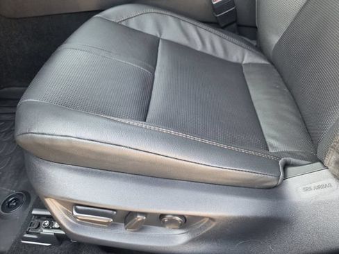 Used 2025 Toyota Camry XLE FWD image 21