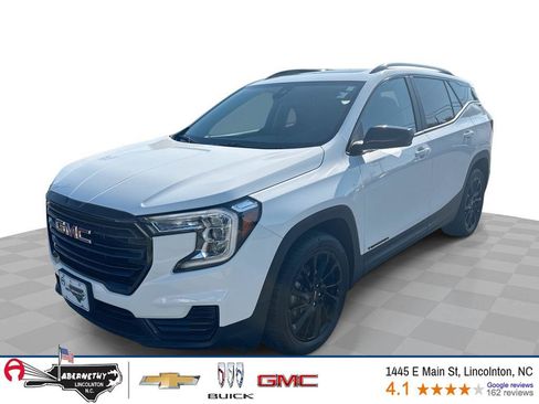Used 2024 GMC Terrain SLE w/ Driver Convenience Package FWD image 1