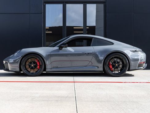 Certified 2025 Porsche 911 Carrera 4 GTS AWD/4WD image 2