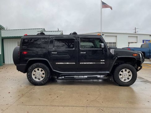 Used 2003 HUMMER H2 w/ Preferred Equipment Group image 2