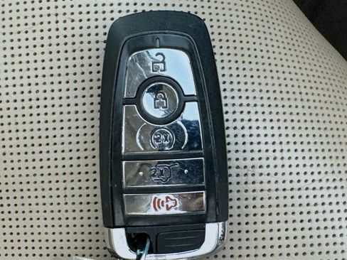 Used 2020 Lincoln Aviator Grand Touring w/ Equipment Group 301A AWD/4WD image 41