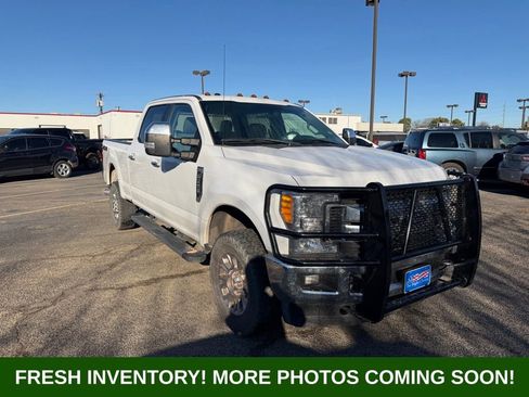 Used 2017 Ford F250 XLT w/ XLT Premium Package image 1