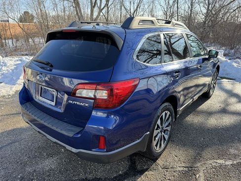 Used 2015 Subaru Outback 2.5i Limited image 4