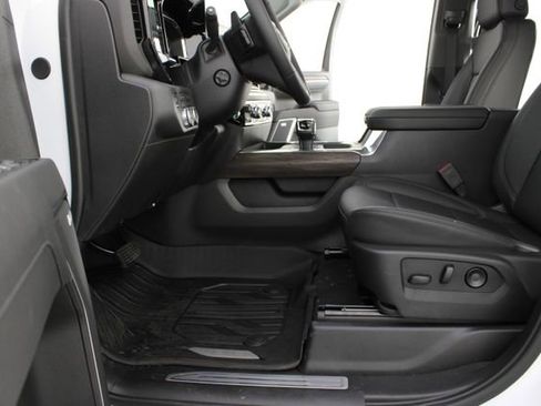 New 2026 GMC Sierra 1500 SLT w/ SLT Premium Plus Package AWD/4WD image 18