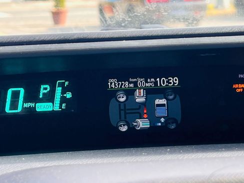 Used 2013 Toyota Prius C Two image 29