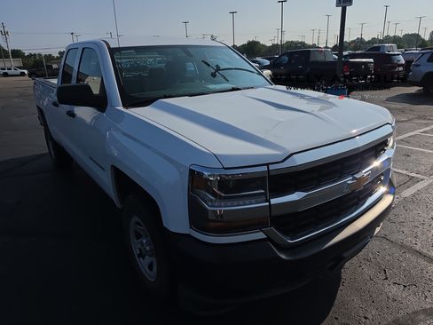 Used 2017 Chevrolet Silverado 1500 W/T w/ Trailering Package AWD/4WD image 1