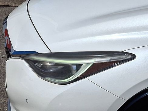Used 2018 INFINITI QX30 Premium w/ Navigation Package FWD image 29