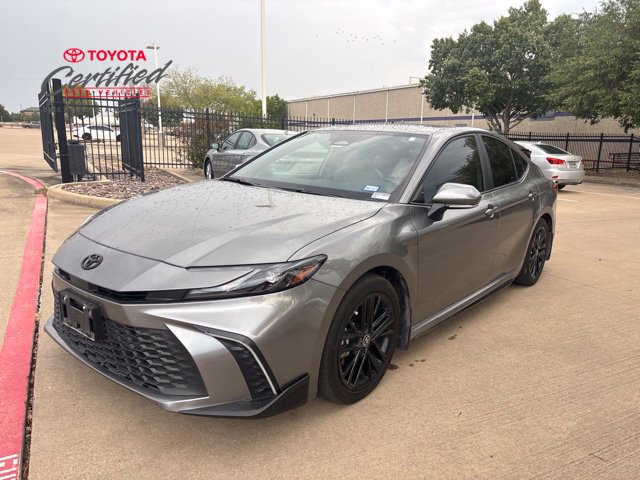 Used 2025 Toyota Camry SE w/ Convenience Package FWD image 1