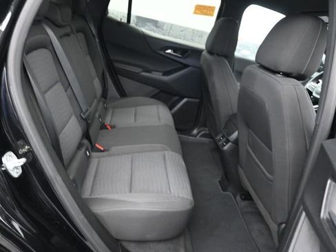 Used 2025 Chevrolet Equinox LT AWD/4WD image 7