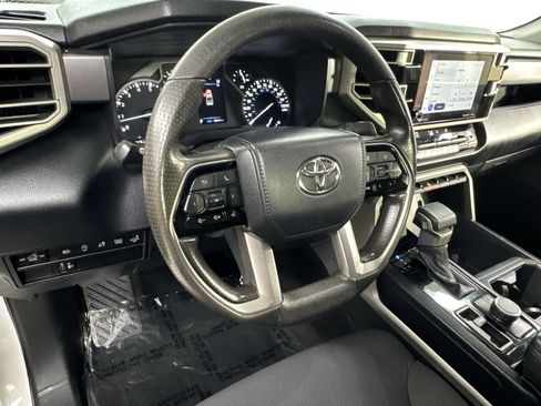 Used 2022 Toyota Tundra SR5 w/ SR5 Convenience Package AWD/4WD image 2