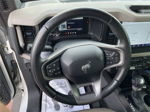 Used 2022 Ford Bronco Wildtrak image 16
