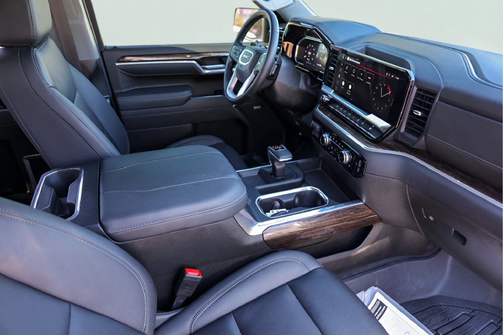 Used 2026 GMC Sierra 1500 Elevation w/ Elevation Premium Package AWD/4WD image 31
