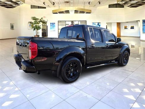 Used 2018 Nissan Frontier SV w/ Value Truck Package image 7