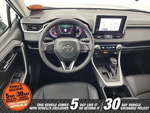 Used 2025 Toyota RAV4 XLE Premium image 24