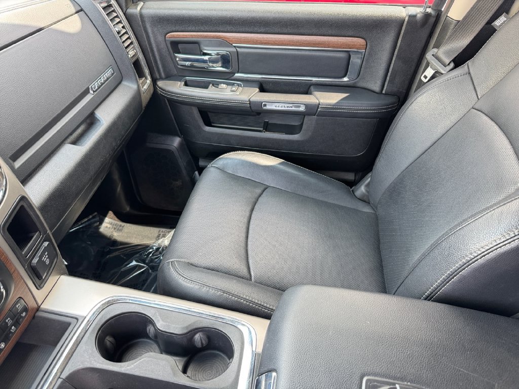 Used 2017 RAM 1500 Laramie w/ Convenience Group AWD/4WD image 30