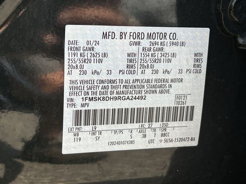 Used 2024 Ford Explorer XLT w/ Equipment Group 202A AWD/4WD image 30
