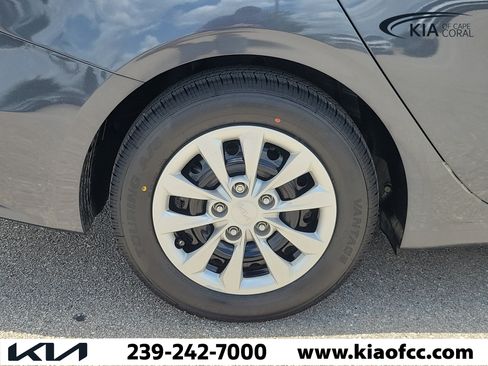 Certified 2023 Kia Forte LX FWD image 9