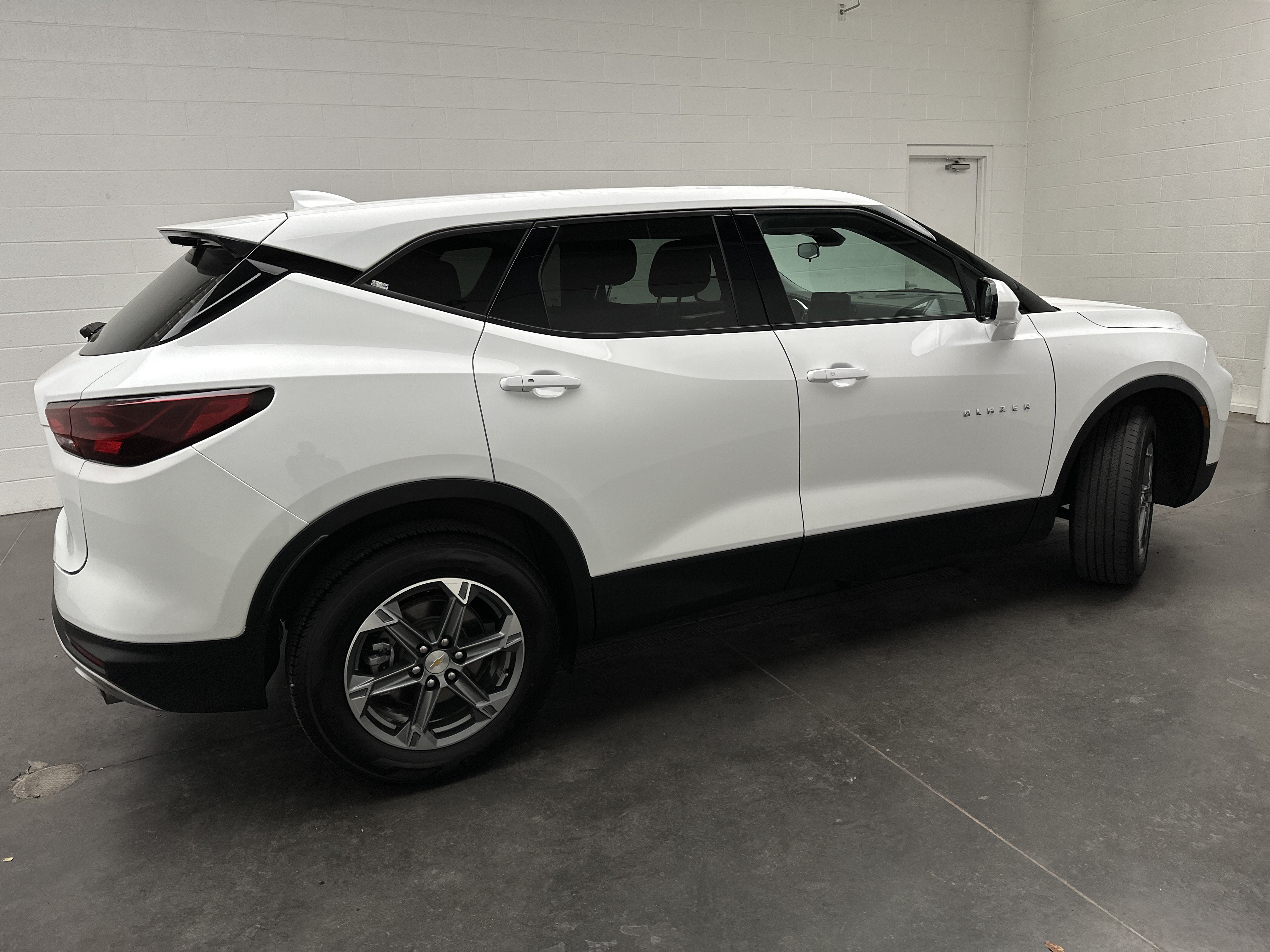 Used 2025 Chevrolet Blazer LT AWD/4WD image 8
