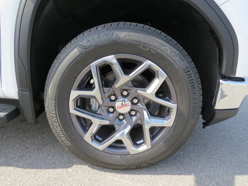 New 2026 GMC Sierra 1500 SLT w/ SLT Premium Plus Package image 12