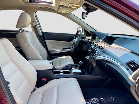 Used 2013 Honda Crosstour EX-L image 31