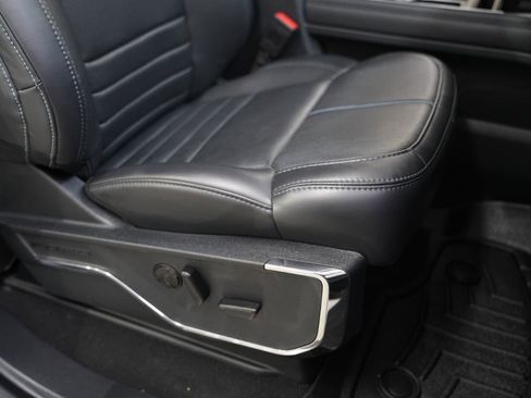 Used 2025 Ford F250 Platinum image 27