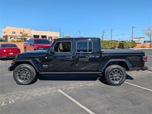 Used 2023 Jeep Gladiator Overland w/ Cold Weather Group image 3